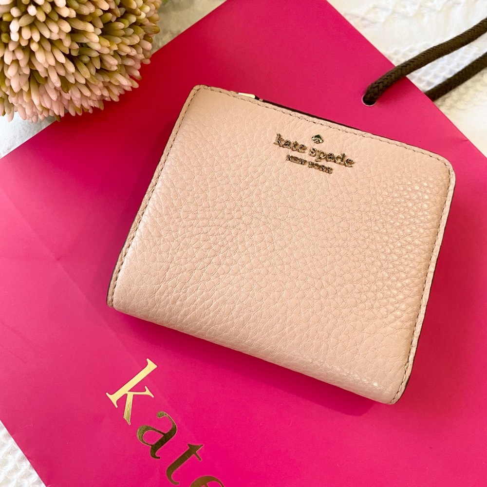 NEW! Kate Spade Small l-zip Bifold Wallet